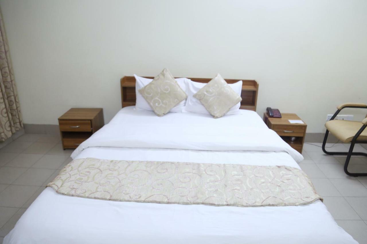 Hotel Golden City Sylhet Bagian luar foto